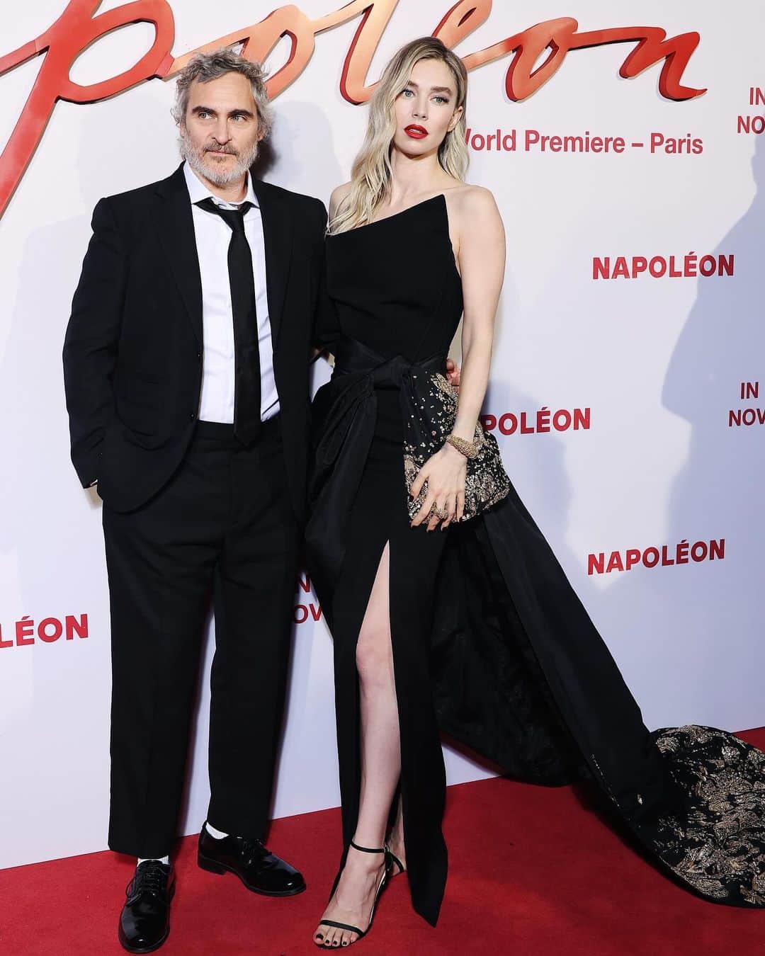 Just Jaredさんのインスタグラム写真 - (Just JaredInstagram)「Joaquin Phoenix and Vanessa Kirby were joined by his real-life partner Rooney Mara at the Paris premiere of “Napoleon” on Tuesday night. More photos on JustJared.com! #JoaquinPhoenix #VanessaKirby #RooneyMara #NapoleonMovie Photos: Getty」11月15日 10時18分 - justjared