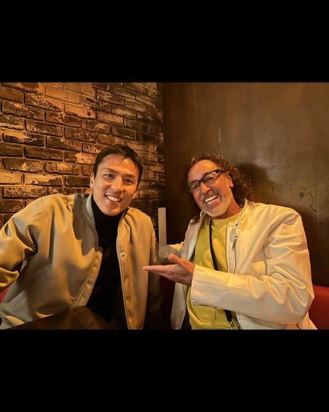 ラモス瑠偉のインスタグラム：「長谷部誠キャプテン自分で選ぶボランチ5本の指に入る選手！ただ選手としても素晴らしいけど人間性は抜群リスペクト🫡してます大好き🙇‍♂️🙇‍♂️esse é o jogador ex-capitão da seleção japonesa Hasebe Makoto pra mim está entre os 5 melhores volantes japoneses que vi jogar.além de ser um belíssimo jogador ,uma pessoa do bem que tenho muito respeito 🫡 e admiração 🙇‍♂️🙇‍♂️🙇‍♂️⚽️🇯🇵」