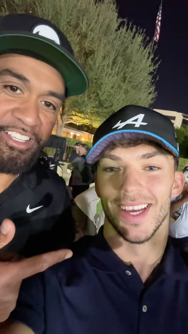 トニー・フィナウのインスタグラム：「TEAM GASNAU 🔥🔥🔥 Recapping The Netflix Cup with @pierregasly and @tonyfinaugolf   #Alpine #LasVegasGP」