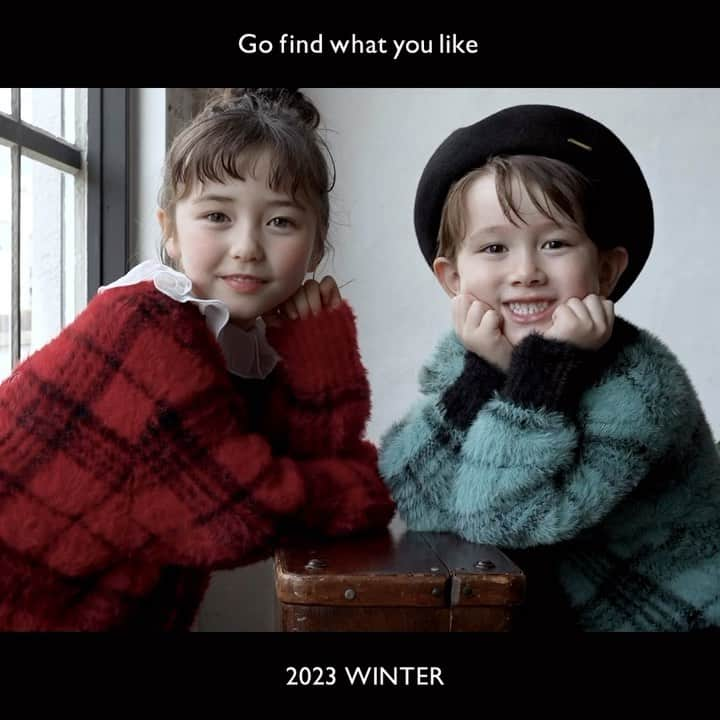 branshesのインスタグラム：「【2023Winter】 ⁡  field trip -好き♡を見つける旅に行こう- ⁡ この冬イチオシのカーディガンはこれ👀！ ⁡ 【2WAY】前も後ろも着られるシャギーニットカーディガン 前も後ろもどちらでも着られる、毛足が長く肌触りのいい2WAYカーディガン◎ 華やかなチェック柄でクリスマスや年末年始のイベントにも🎅🏻🎄 ⁡ YouTube & LOOKBOOK公開中😉 ⁡ ..... ⁡ #branshes #ブランシェス #instafashion #キッズコーデ #キッズファッション #ベビーファッション #子供服 #童装 #子供服通販 #親子コーデ #子供のいる暮らし #親バカ部 #家族写真 #子育て #子育てママ #こどもと暮らす #ママさんと繋がりたい #おでかけコーデ #男の子コーデ #こどもふく #むすこふく #男の子ママ #女の子ママ #冬コーデ #冬服コーデ #リンクコーデ #チェック柄#スカートコーデ #ブーツ #キッズおそろい」