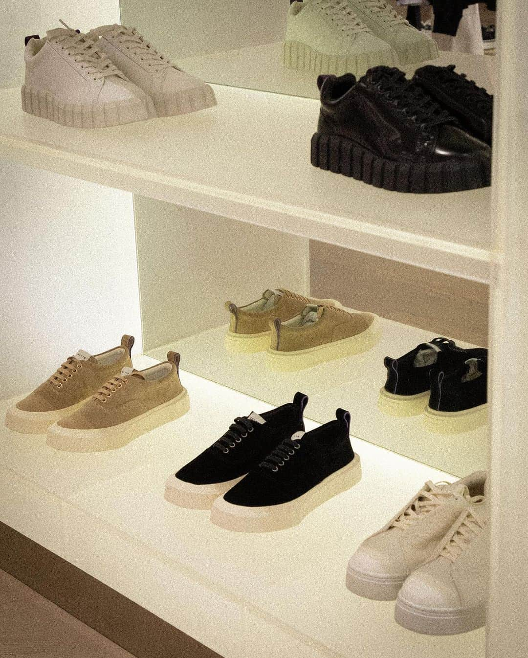 エイティーズさんのインスタグラム写真 - (エイティーズInstagram)「When @eytys was founded in 2013, its innovative unisex footwear took the fashion world by storm. Now, the brand has expanded its offerings to include contemporary ready-to-wear items.  Its Fall/Winter 2023 collection is inspired by late 1970’s Dancehall, featuring pieces that mix sexiness and sophistication.  #EYTYS new arrivals are in-store at #UNIVERSShangrila. Visit now and see for yourself!」11月15日 11時32分 - eytys