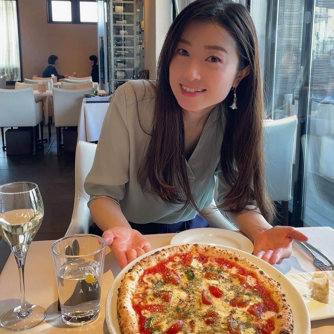 木谷有里さんのインスタグラム写真 - (木谷有里Instagram)「ピザのランチとパスタのランチを頼んでシェアしたよ୨♡୧ おしゃべりもして楽しい時間だった〜♪  #ピザ」11月15日 11時33分 - kitani_yuri