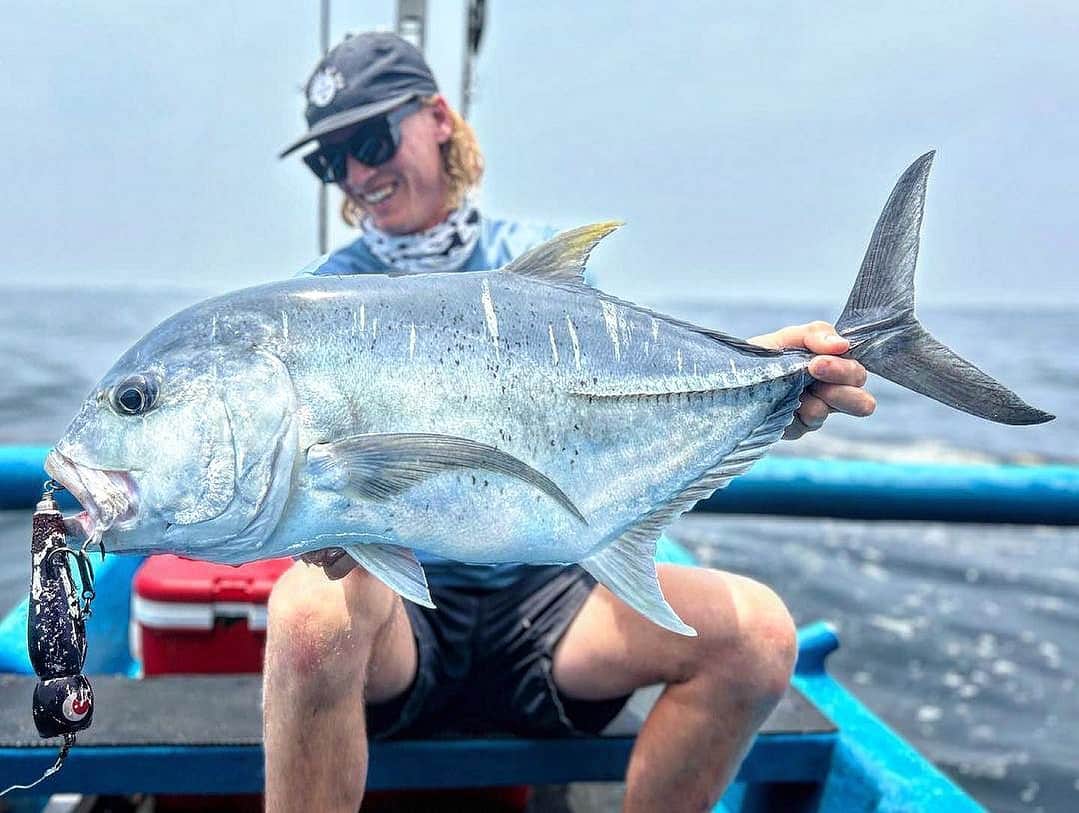 Electric_Fishingのインスタグラム：「Pop, pop, BOOM⚡️  #ElectricSunglasses #PolarizedSunglasses #StyleThatPerforms #ElectricFishing」