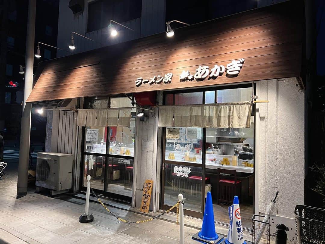 SUSURUさんのインスタグラム写真 - (SUSURUInstagram)「ガチうまい‥ 感動級の鶏白湯ラーメンに出会いました。 ラーメン家 あかぎさん。 ウマスギィ！ #susuru_tv #ラーメン家あかぎ #上新庄 #大阪 #超超うまい  #ラーメン #らーめん #ramen #ラーメン部 #ramennoodles #毎日ラーメン生活 #麺スタグラム #japaneseramen #japanramen #foodstagram #foodie #noodles #instanoodle #instaramen #instafood #大阪ラーメン #鶏白湯ラーメン #鶏白湯」11月15日 12時20分 - susuru_tv