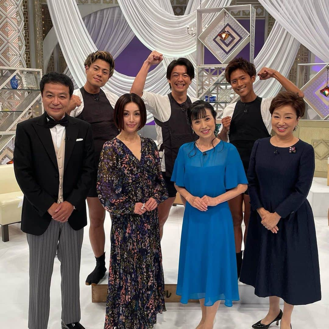 中山秀征のインスタグラム：「本日の昭和歌謡パレードは 酒井法子さん、西村知美さん、東京力車さんがご出演です😊 22:00からBSフジにてご覧ください！  #BSフジ #昭和歌謡 #昭和歌謡パレード」