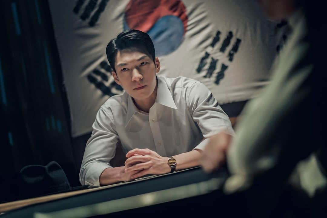 キム・スヒョンさんのインスタグラム写真 - (キム・スヒョンInstagram)「12.22.2023  @netflixkr  #gyeongseongcreature #경성크리처」11月15日 13時13分 - claudiashkim