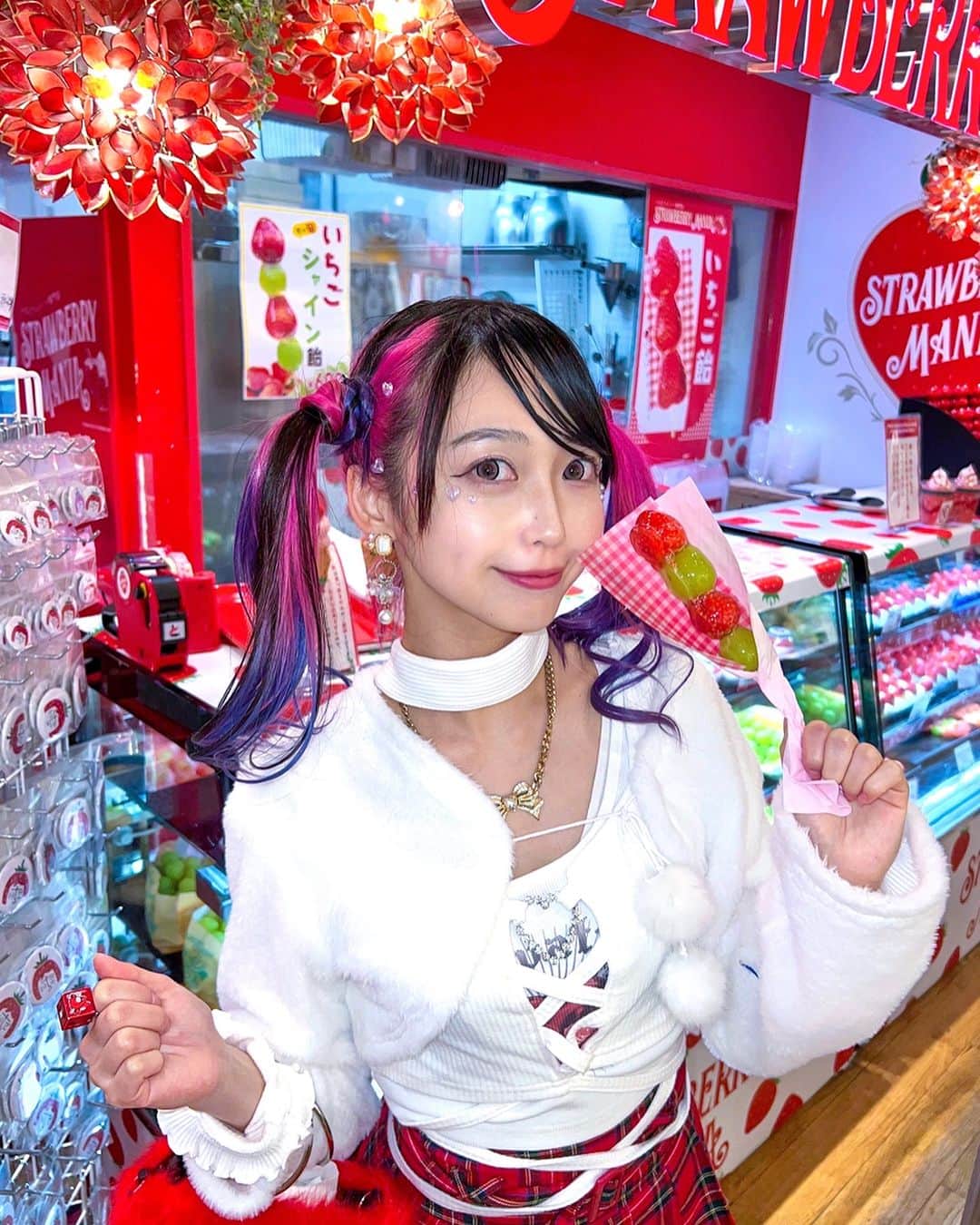のインスタグラム：「🍓💚🍓💚🍓💚」