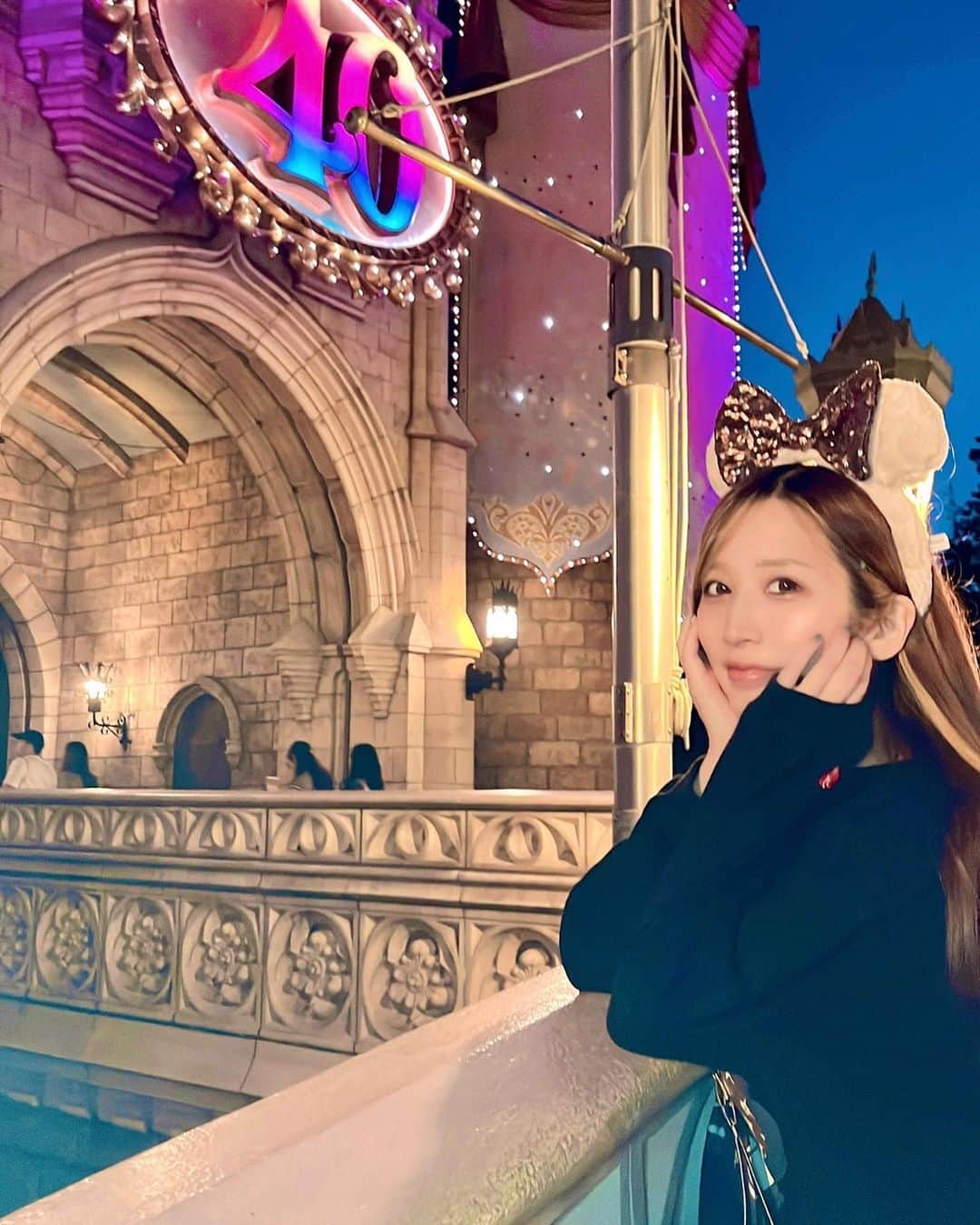 橘楓さんのインスタグラム写真 - (橘楓Instagram)「🏰🩵🩷💜  Dハロ🎃🐭🏰👑💖💎✨  _ #ディズニーランド #TDL」11月15日 22時57分 - tachibana.kaede