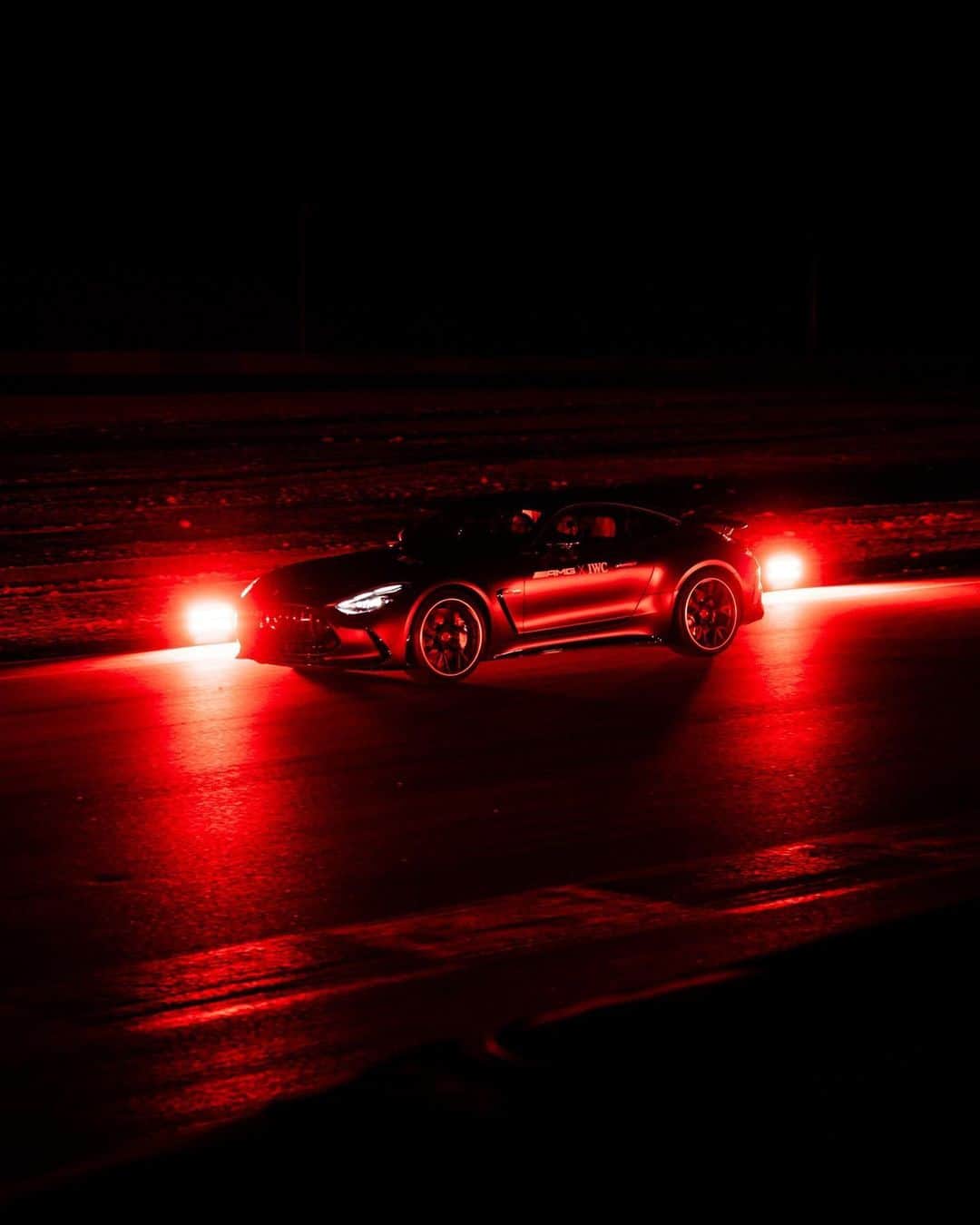 MERCEDES AMG PETRONASさんのインスタグラム写真 - (MERCEDES AMG PETRONASInstagram)「A night at Speed City. 🤩😍 Kicking off our #LasVegasGP in style.   Track action + drone show = an evening like no other. ✨  @mercedesamg  @iwcwatches  #AMGxIWC  #SOAMG」11月15日 22時51分 - mercedesamgf1