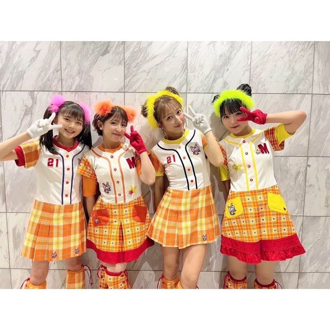 ANGERMEのインスタグラム：「こんばんは！#松本わかな です🙉  『テレ東60祭！ミュージックフェスティバル2023～一生聞きたい！昭和・平成・令和ヒット曲100連発～』  #矢口真里 さん、#辻希美 さん、#豫風瑠乃 ちゃんと、ミニモニ。として、「ミニモニ。ジャンケンぴょん！」を披露させていただきました！  ピンクのシュシュにツインテールの#松本わかな です！🤗  楽しかったぁ〜！！！  ありがとうございましたー！🥰🥰🥰  #ANGERME #アンジュルム #テレ東60祭Mフェス」