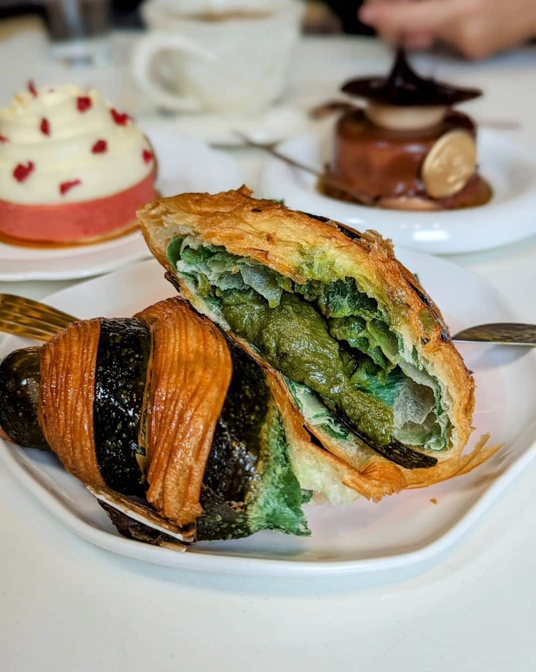 Li Tian の雑貨屋さんのインスタグラム写真 - (Li Tian の雑貨屋Instagram)「[📌 PENANG] first pastry visit and i think we stepped on a landmine #踩地雷 😆😬 If u know what that means in chinese. Quite a major letdown given that the Google reviews were so high..and would be good if they could also indicate the price on the item tag.   #dairycreameatsmy #penang #desserts #pastries #malaysia」11月15日 22時53分 - dairyandcream