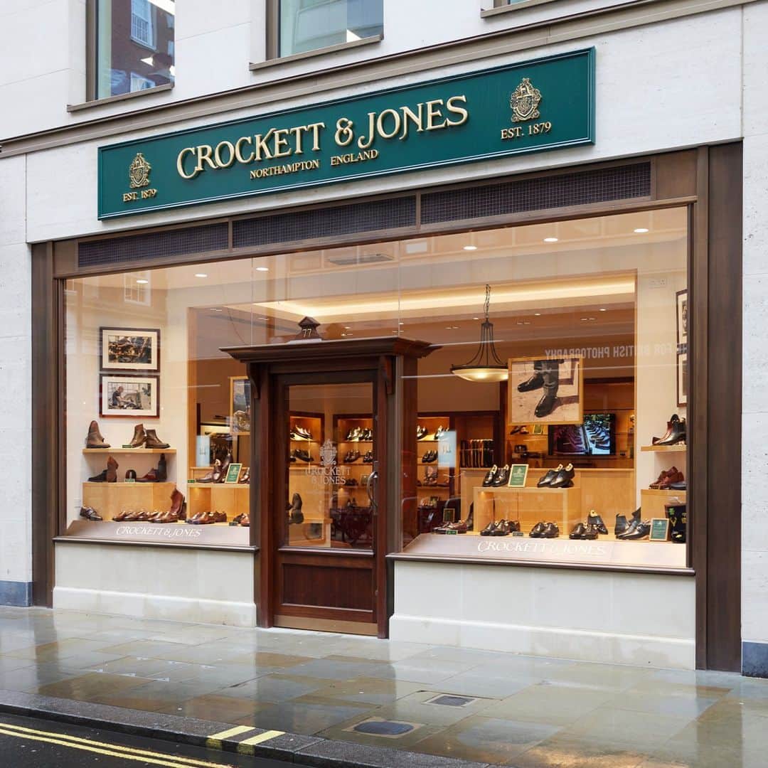クロケット&ジョーンズのインスタグラム：「77 JERMYN STREET - NOW OPEN.  . Opened in November 2023, 77 is now our second home on Jermyn Street (Jermyn Street being a mecca for London’s menswear, shoes especially). . #crockettandjones #madetobeworn #jermynstreet #newstore」