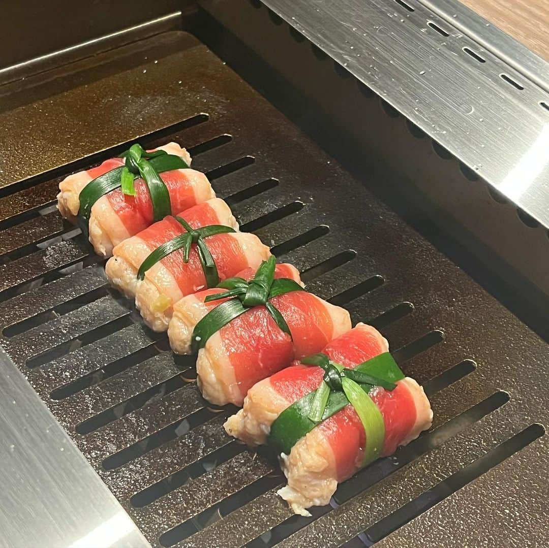みひろのインスタグラム：「. トトロが持ってるお土産みたいじゃない？ 可愛い♡　 これ、つくねだよ‼︎」