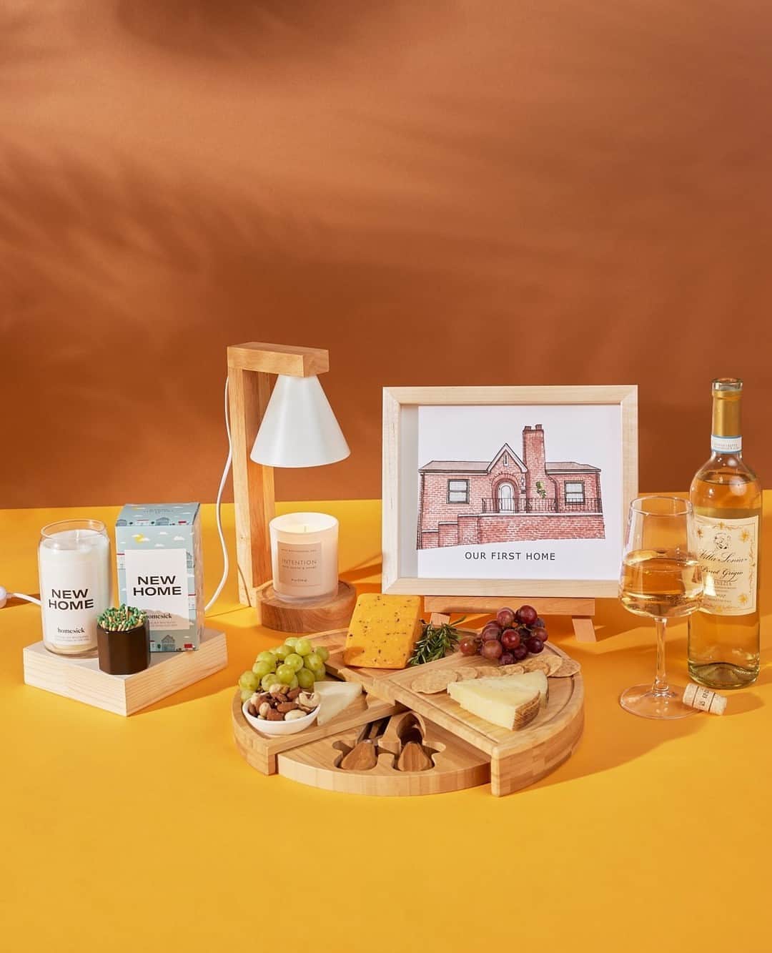 HGTVのインスタグラム：「Welcome your friends home with our thoughtful and practical picks for housewarming gifts 🏠⁠ ⁠ Click the link in our bio to check out our full curated list of gifts that will make new homeowners feel special (but won't break the bank).⁠ ⁠ #HGTVShopping」