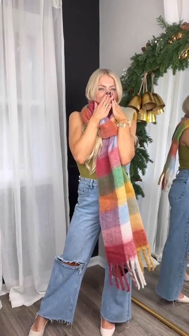 SHEINのインスタグラム：「FW Try-On! 🍂❄️🛍️ Are you all set for the HAULidays?? Shop our BLACK FRIDAY PRESALES to make your wish-list a reality like @ally.hovious  🔎11902527 22109011 21995407 20885686 20761233 11945611 12185793 10965990 1686951 11631012 19596491  #SHEIN #SHEINforAll #SHEINstyle #fashion #chic」