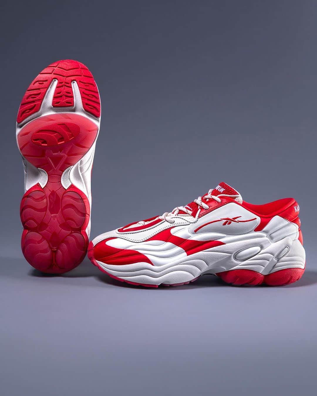 Reebokさんのインスタグラム写真 - (ReebokInstagram)「KANGHYUK x Reebok DMX Run 6 Modern  The DMX 6 Run Modern returns in collaboration with @_kanghyuk, as part of @reebokltd’s ongoing pursuit of innovation through a utilitarian approach to design.  Available in Black Onyx and Star White with details in High Risk Red, these sneakers blend classic technology with progressive new elements for a distinctly contemporary feel.   KANGHYUK x Reebok DMX Run 6 Modern is out now.」11月15日 23時02分 - reebok