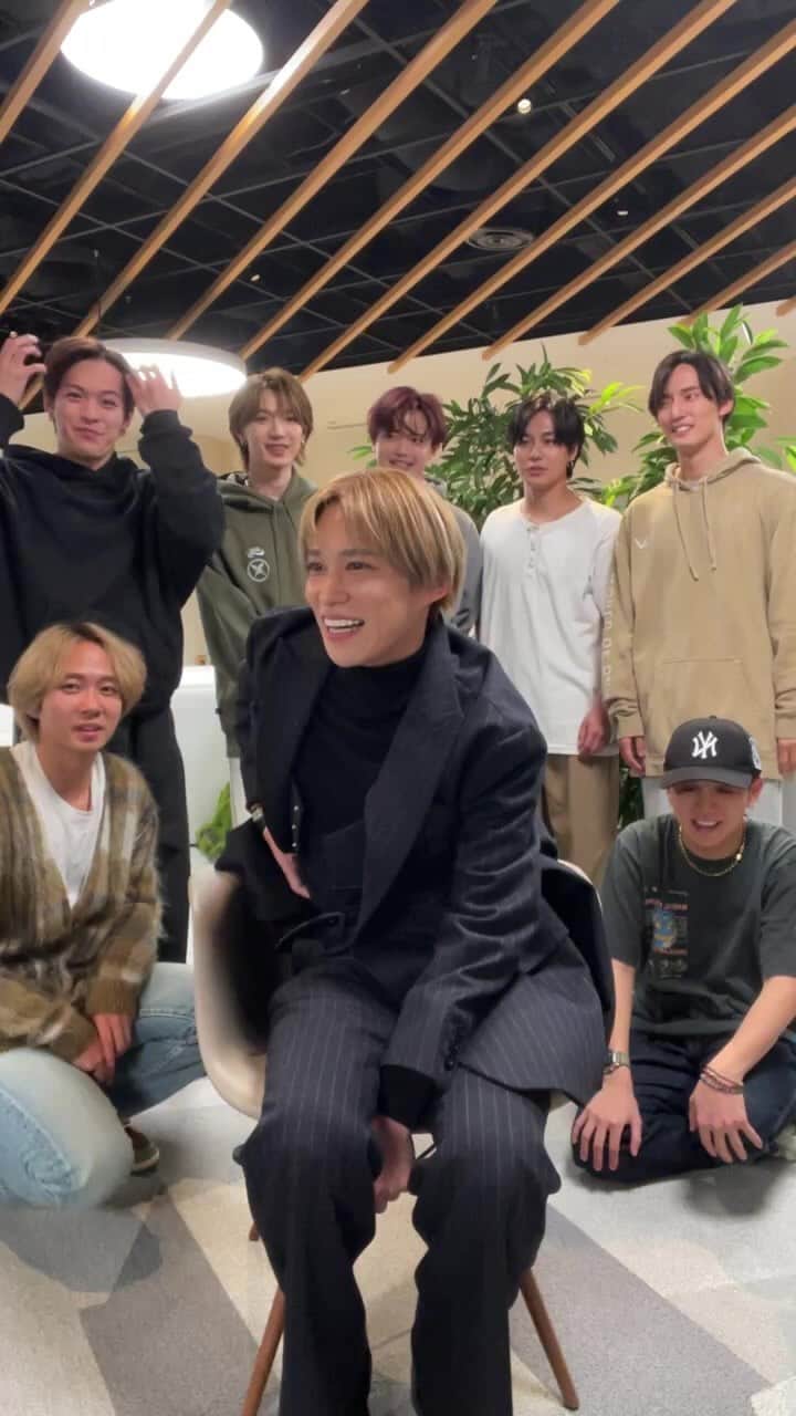 のインスタグラム：「⁡ インスタライブ神回2 @travis_japan_official」