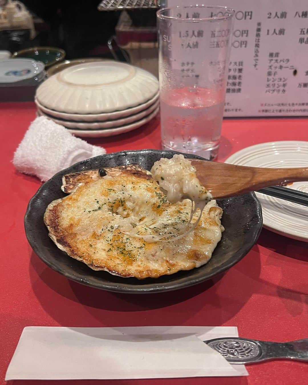 濱田杏奈さんのインスタグラム写真 - (濱田杏奈Instagram)「#今日のつやぁ   結局美味しいのはどこ行ってもお米なんだよな🫰🏻🍙 たくさん飲んで食べて幸せすぎた夜🍺  _」11月15日 23時17分 - hamada_out