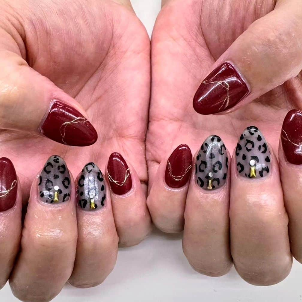 吉岡奈々子さんのインスタグラム写真 - (吉岡奈々子Instagram)「ネイル #ニューネイル #new #nail #バーガンディ #burgundynails #レオパードネイル #大人ネイル #vannail_suzuki」11月15日 23時20分 - nanakoyoshioka