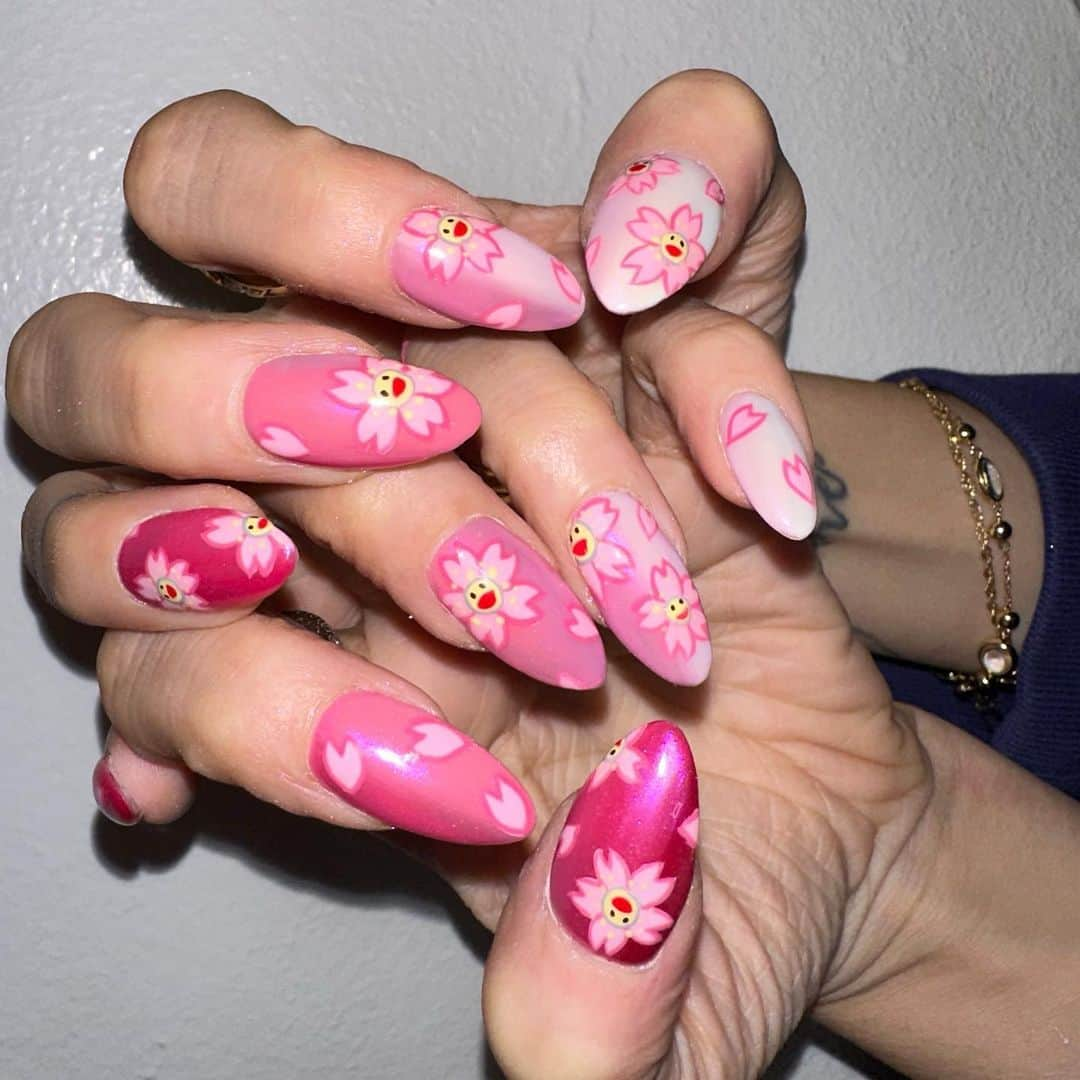 安田直美さんのインスタグラム写真 - (安田直美Instagram)「Murakami sakura 💅🏽🌸 for  🌸@rosevillain 🌸」11月15日 23時38分 - naominailsnyc