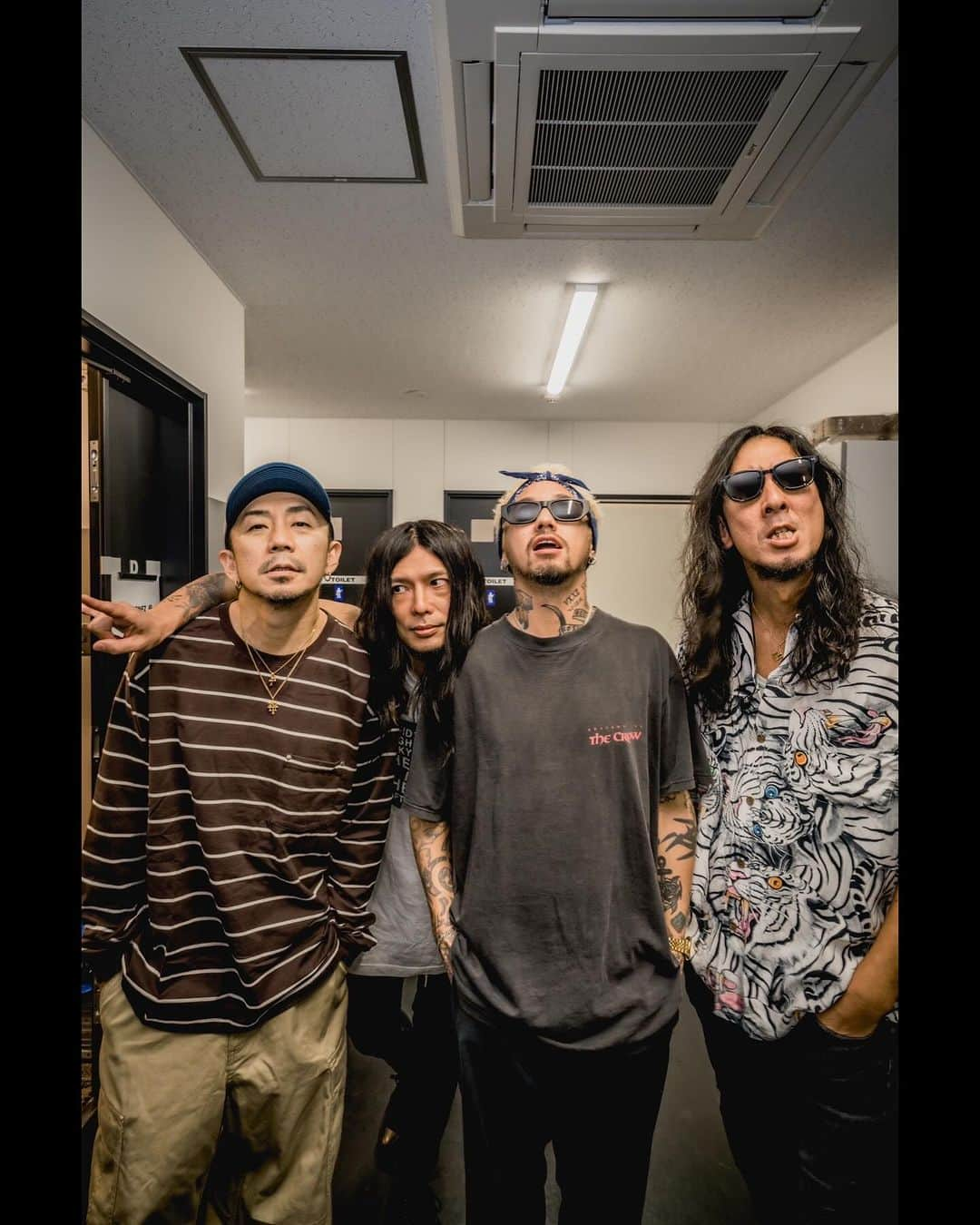 The BONEZのインスタグラム：「LZBN × 安床武士 Presents 『ROLL IN ROCK Vol.6』 @ゴリラホール大阪 有難う御座いました‼︎  photo by @eikihosomi   #thebonez」