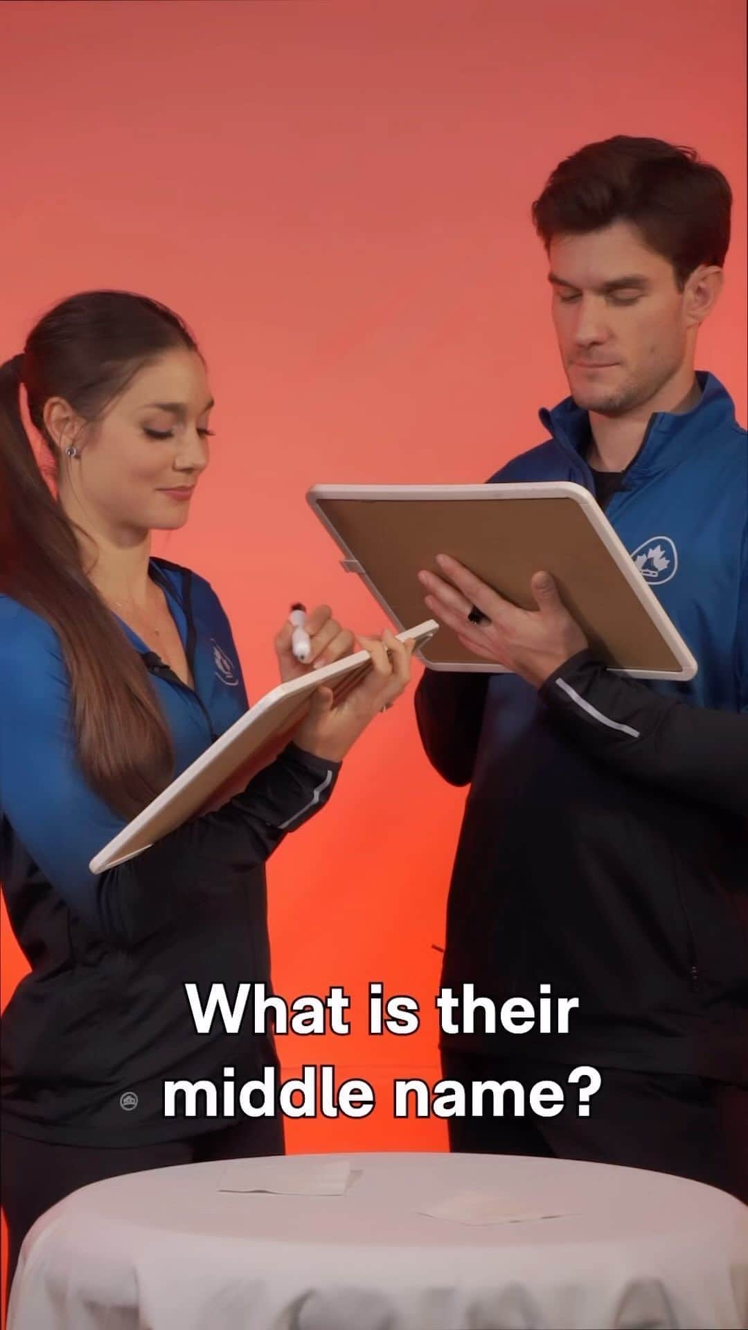 のインスタグラム：「After 10+ years together, @laurencefournierbeaudry & @nik_soerensen put their knowledge to the test in this hilarious “How well do you know each other” challenge.  To see the full 📽️, head to our YouTube channel. ___________________  Après plus de 10 ans de vie commune, @laurencefournierbeaudry & @nik_soerensen ont mis leurs connaissances à l’épreuve en se prêtant au quiz ultime! Selon vous, qui a gagné ?  Pour voir la vidéo complète 📽️, rendez-vous sur notre chaîne YouTube.」