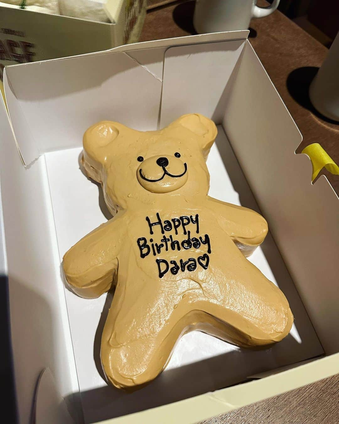 ダラ さんのインスタグラム写真 - (ダラ Instagram)「Thank you for all the greetings 🎂🥳🥰 love you all~!!!  #bdayweek🎉」11月15日 15時17分 - daraxxi