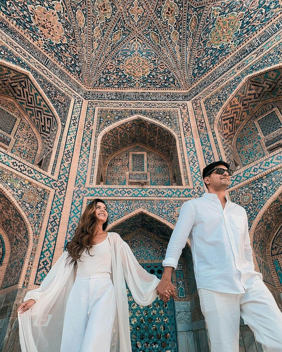 Aakriti Ranaさんのインスタグラム写真 - (Aakriti RanaInstagram)「The insanely gorgeous Samarkand, Uzbekistan ❤️ Still completely in awe of the beauty of this place!   Who would you go here with?   #aakritirana #aakritiandrohan #uzbekistan #samarkand #travelblogger #indiantravelblogger #travelphotography」11月15日 15時44分 - aakritiranaofficial