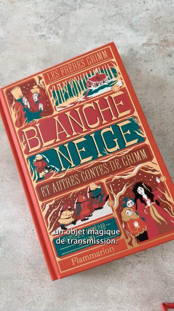 Elisaのインスタグラム：「Collaboration commerciale rémunérée avec @flammarionjeunesse   Découvrez l’enchantement au cœur de chaque page. ✨   En cette fin d’année Flammarion Jeunesse dévoile la version française de ‘La Belle et la Bête’ par le studio @minalimadesign : une édition pop-up animée par les créateurs de l’univers magique d’Harry Potter. Plongez dans la magie des livres comme jamais auparavant. 📖💫  Je ne sais pas si vous pensez comme moi, mais à mon sens les livres font partie des trésors à offrir et préserver et ceux là sont tout simplement sublimes.   Je vous embrasse, Elisa   @flammarionjeunesseromans」