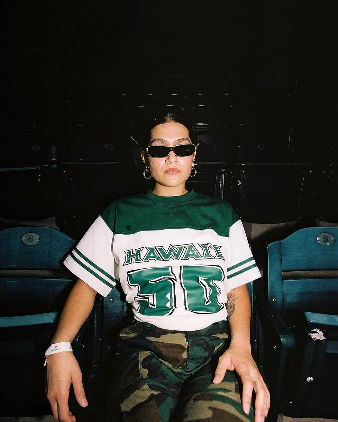 インフォメーションさんのインスタグラム写真 - (インフォメーションInstagram)「University of Hawai’i x In4mation Hawai’i 50 Raglan & Foam Shaka ⁣  Dropping tomorrow November 15th 8am Hst  Photo @bretfromhi  Model @angelicaajoyy   www.in4mation.co」11月15日 16時07分 - in4mation_