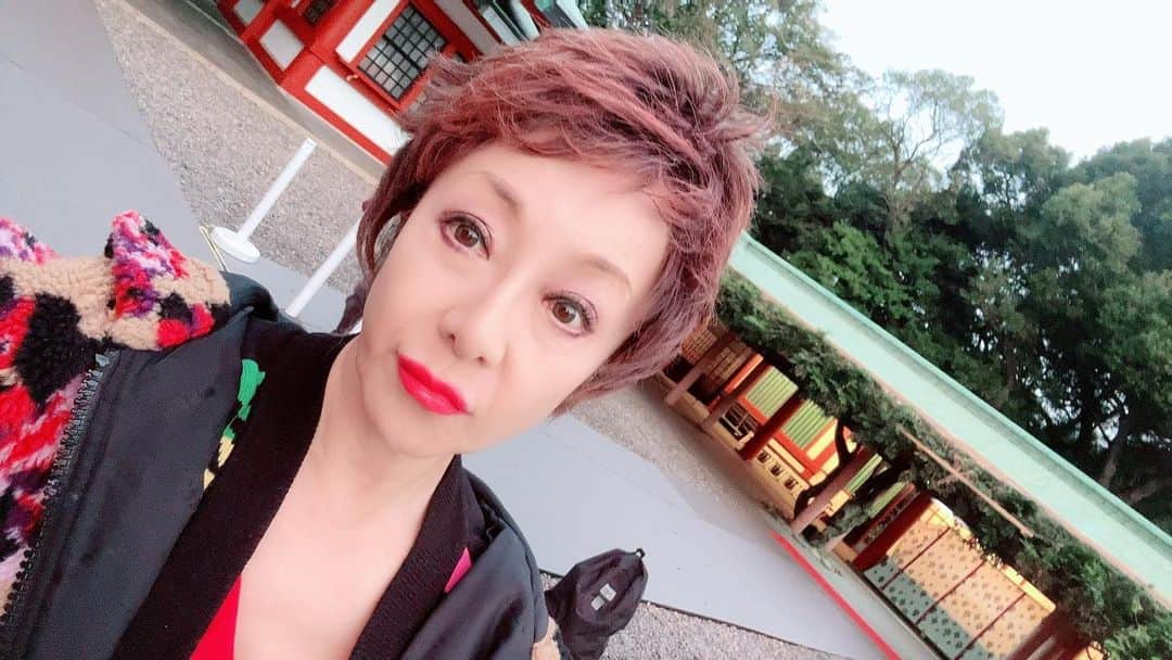 南美希子さんのインスタグラム写真 - (南美希子Instagram)「夕刻の参拝。 ほぼインバウンドの人々しか見当たりません。 #赤坂日枝神社」11月15日 16時43分 - mikiko_minami