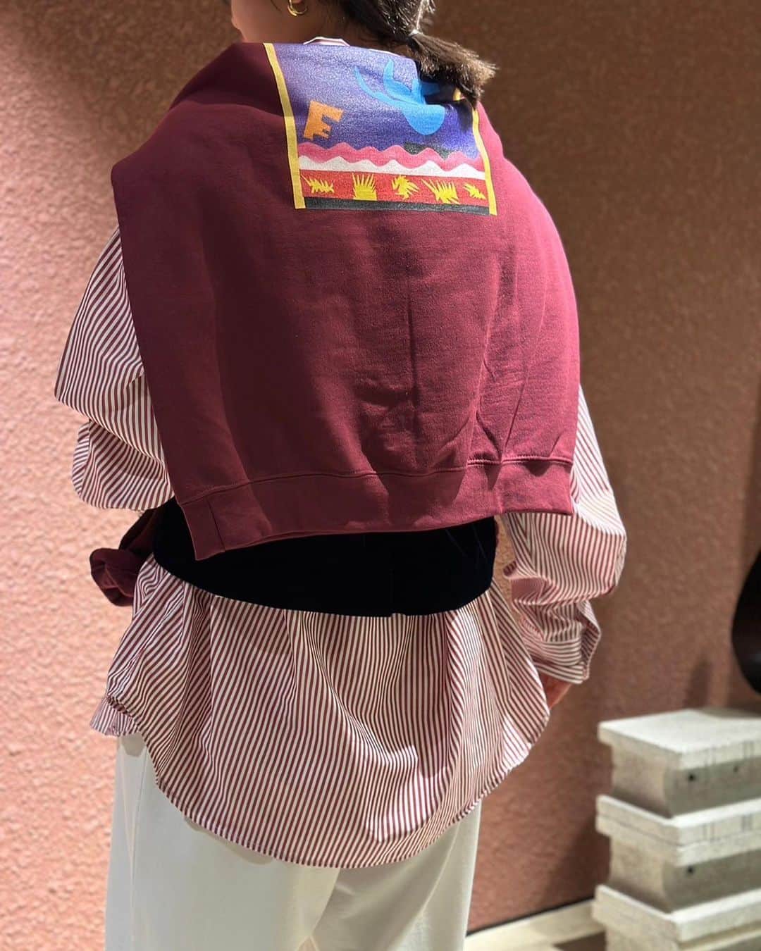 6(ROKU) OFFICIALさんのインスタグラム写真 - (6(ROKU) OFFICIALInstagram)「-  〈INDIVIDUALIZED SHIRTS for 6〉shirt ¥31,900- tax in  6 velour bustier ¥27,500- tax in  6 HENRI MATTISE cutout ¥19,800- tax in  6 cotton urake gather pants ¥23,100- tax in  #roku #individualized #individualizedshirts」11月15日 17時01分 - 6______roku