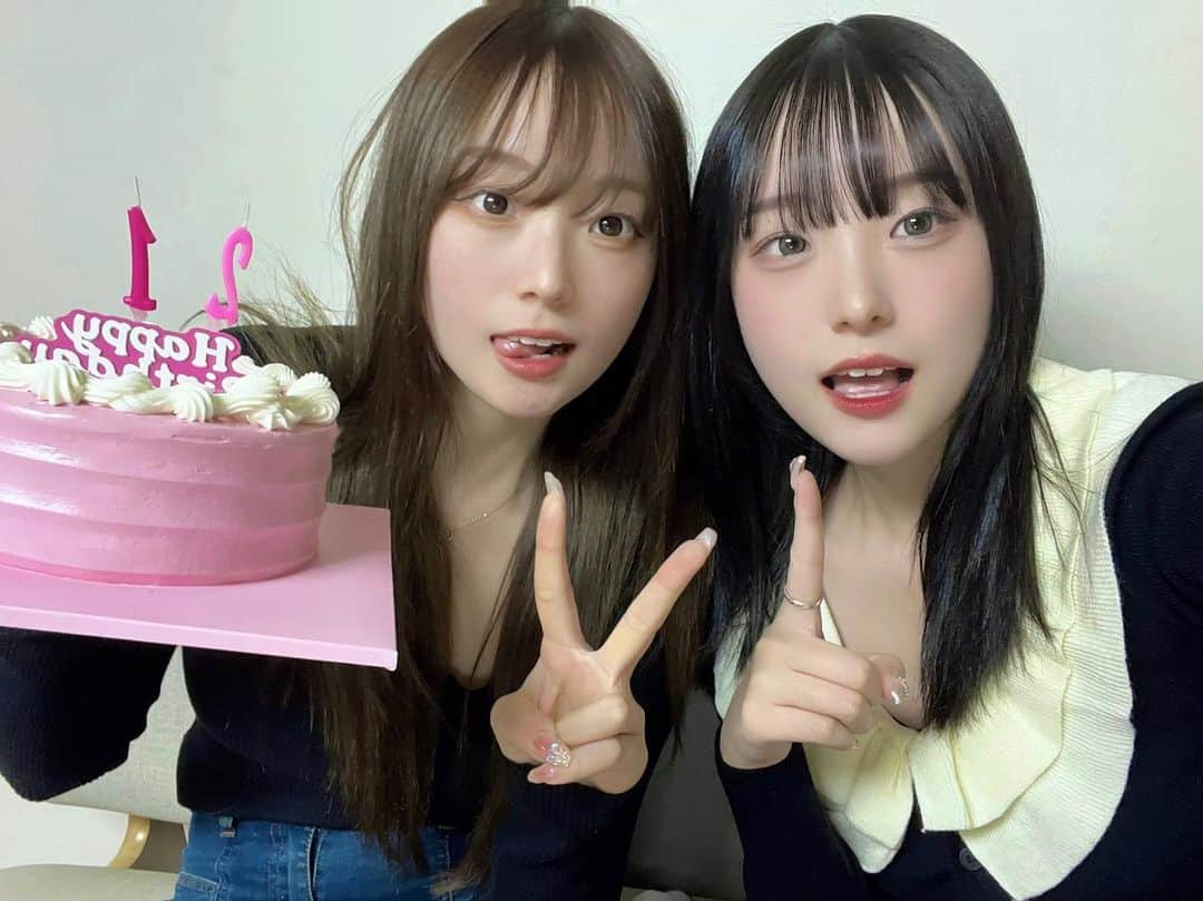 じゅんなさんのインスタグラム写真 - (じゅんなInstagram)「21歳になったよ〜🥳✊🏻💕 今年もじゅんゆなで過ごせてよかった👶🏻👶🏻 YouTubeも撮ったからまた載せるね！！🥺」11月15日 17時01分 - junnadayoo