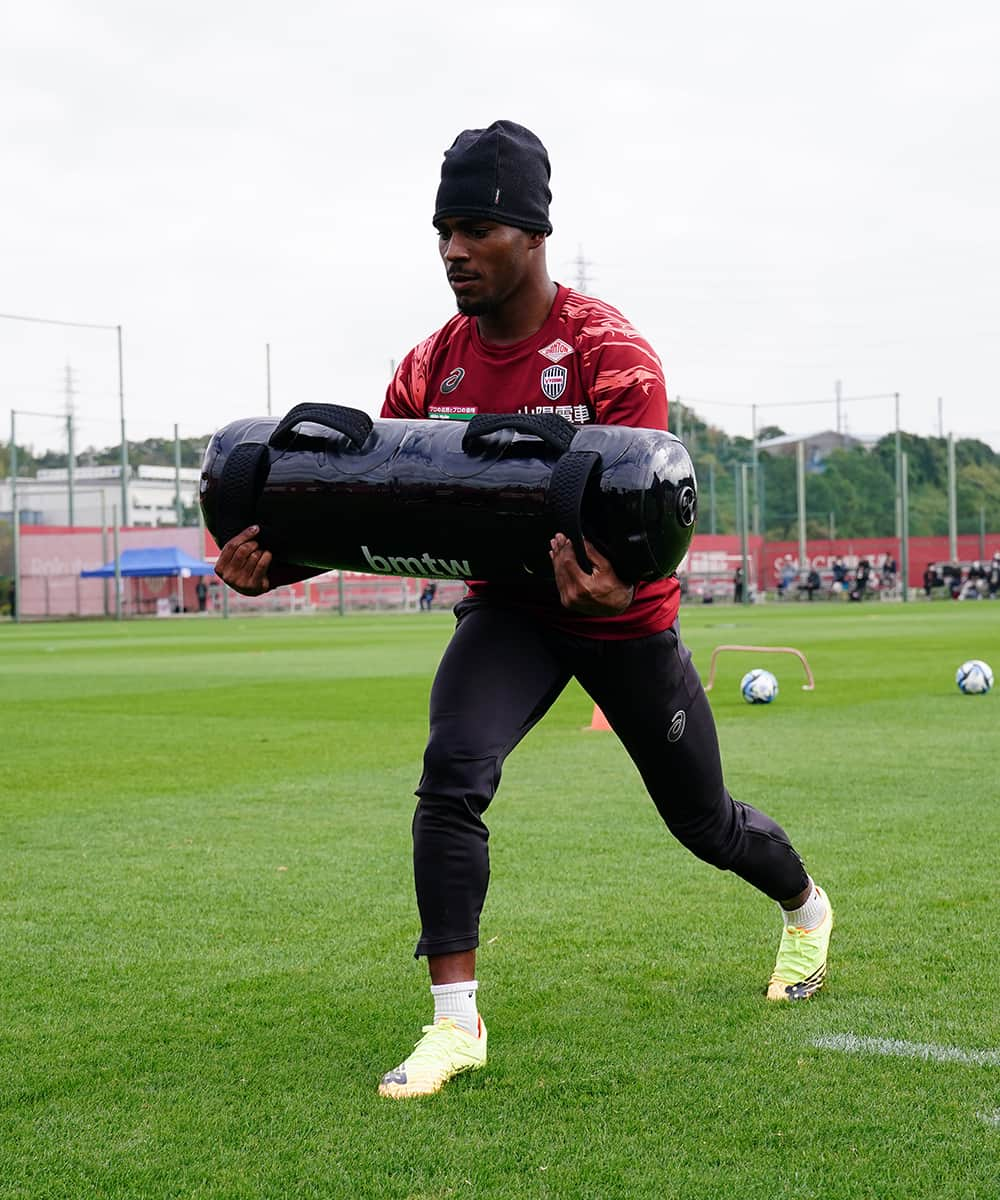 ヴィッセル神戸さんのインスタグラム写真 - (ヴィッセル神戸Instagram)「本日はVISSEL SHIPプレミアムクルー・ゴールドクルー限定の公開練習でした！  吉田監督からの挨拶でスタート🗣 良い雰囲気で練習することができました💪✨  いつも応援ありがとうございます🙇‍♂️  Good vibes training in front of our fans today! 😊 Thank you for your continued support!🙇‍♂️  #vissel #visselkobe #ヴィッセル神戸 #WeAreKobe #神戸 #kobe #一致団結 #JLeague #jリーグ #KobeForeverForward #公開練習」11月15日 17時01分 - visselkobe