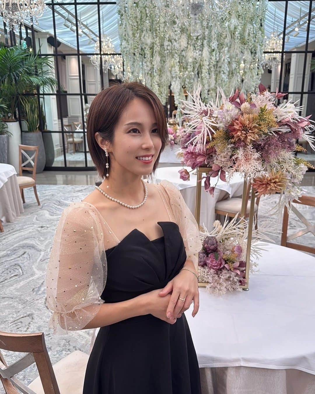 犬童美乃梨さんのインスタグラム写真 - (犬童美乃梨Instagram)「まさみの結婚式でこの間は 名古屋に行ってきました💍 最近結婚式でみんなにいっぱい会える🥰笑  #結婚式 #名古屋 #🩷 #ドレス」11月15日 17時12分 - minudo