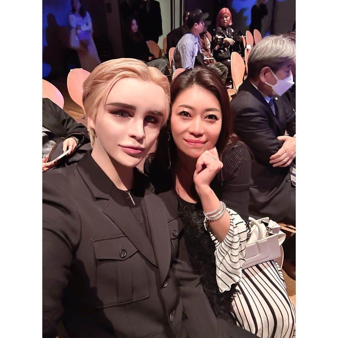 Matt（マット）さんのインスタグラム写真 - (Matt（マット）Instagram)「・ SHIMA Evolution💗💗💗 @shima_official_account  息子達の授業参観日❤︎ プライベートでしか会ったことないから ちゃんとモデルしてて可愛かった😆 僕がサプライズで出演した 前回のBarbieのときとはまた違うテーマで 素晴らしいヘアーショーでした💓 ゆーやちゃんお疲れ様ね🥹👏🏻✨ @yuyanara」11月15日 17時17分 - mattkuwata_official2018