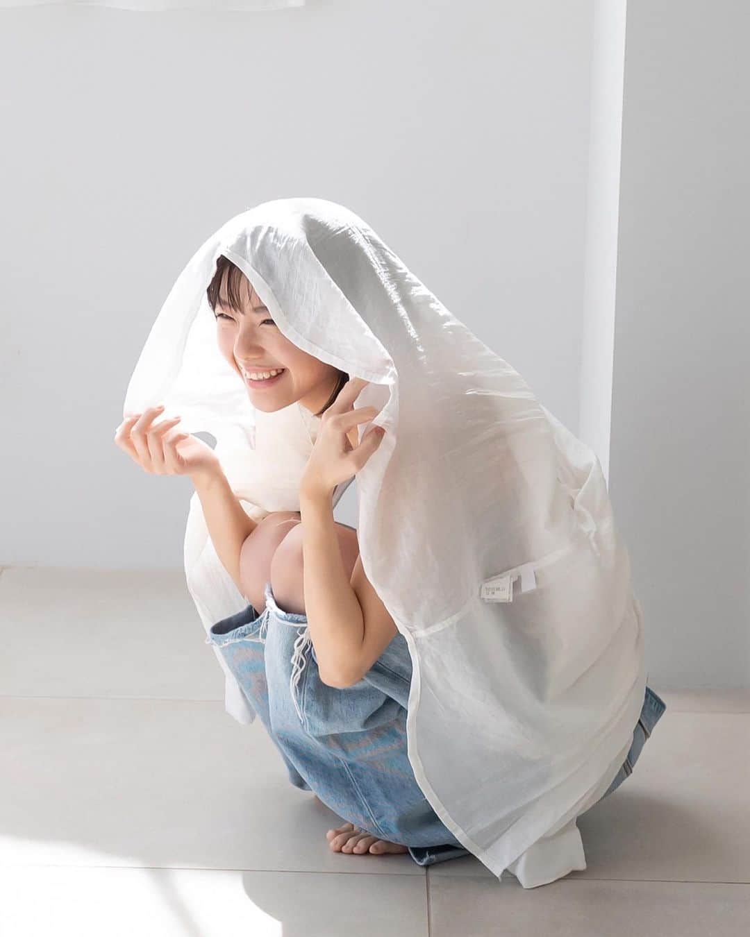 大熊杏優さんのインスタグラム写真 - (大熊杏優Instagram)「本日発売の、双葉社「EX大衆」2023年12月号に掲載していただいてます！可愛いスイーツに囲まれての撮影ですごく楽しかった✨ お気に入りのカットたくさんなのでぜひゲットしてね♡ カメラマン：藤本和典さん スタイリスト：菅晴子さん ヘアメイク：新井祐美子さん」11月15日 17時31分 - ayuokuma