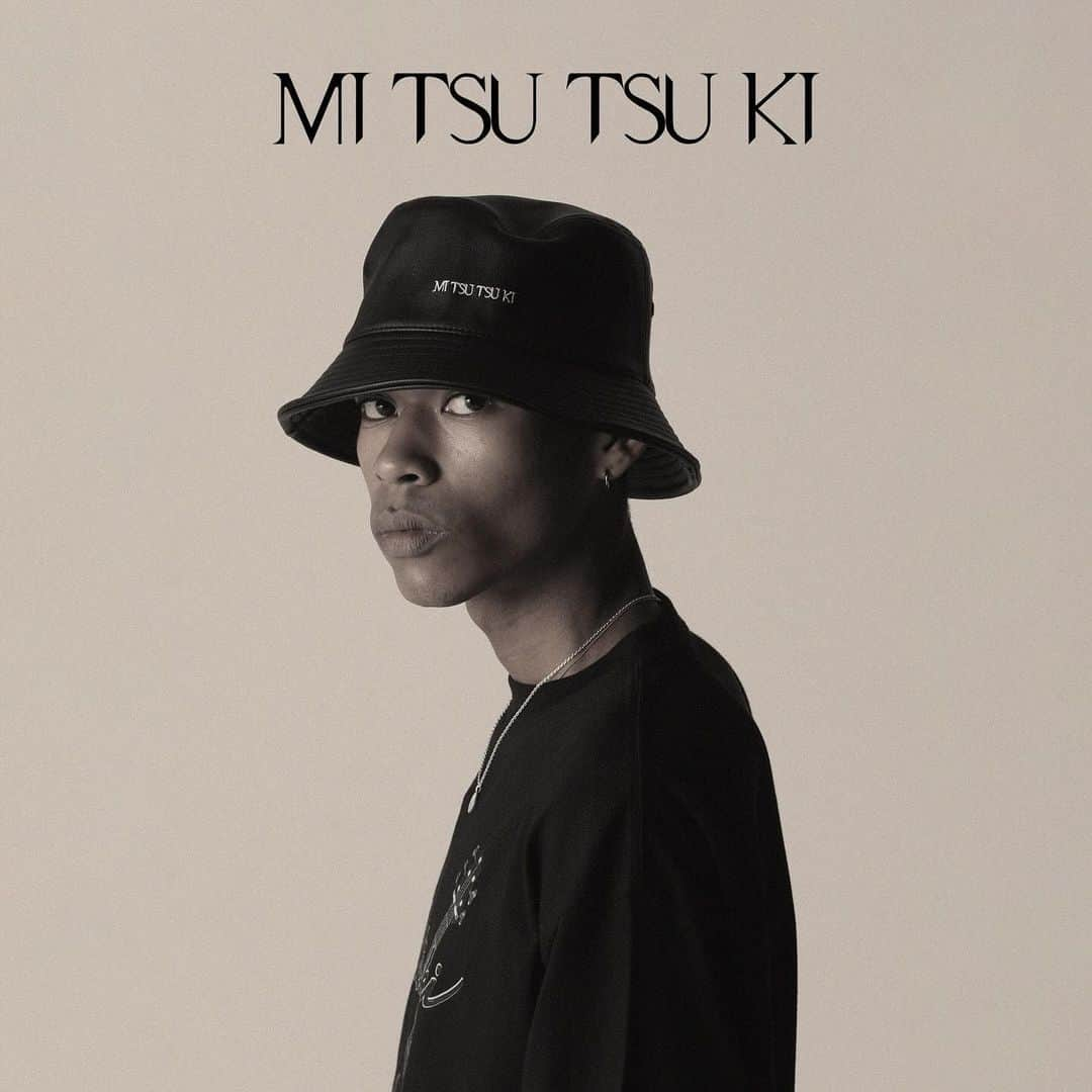 MOMIKENのインスタグラム：「MITSUTSUKI NEW ITEM  ●NAME : mitsutsuki logo Leather Bucket Hat ●COLOR : BLACK ●SIZE : FREE 9,500円(10,450円税込)  #mitsutsuki#momiken」