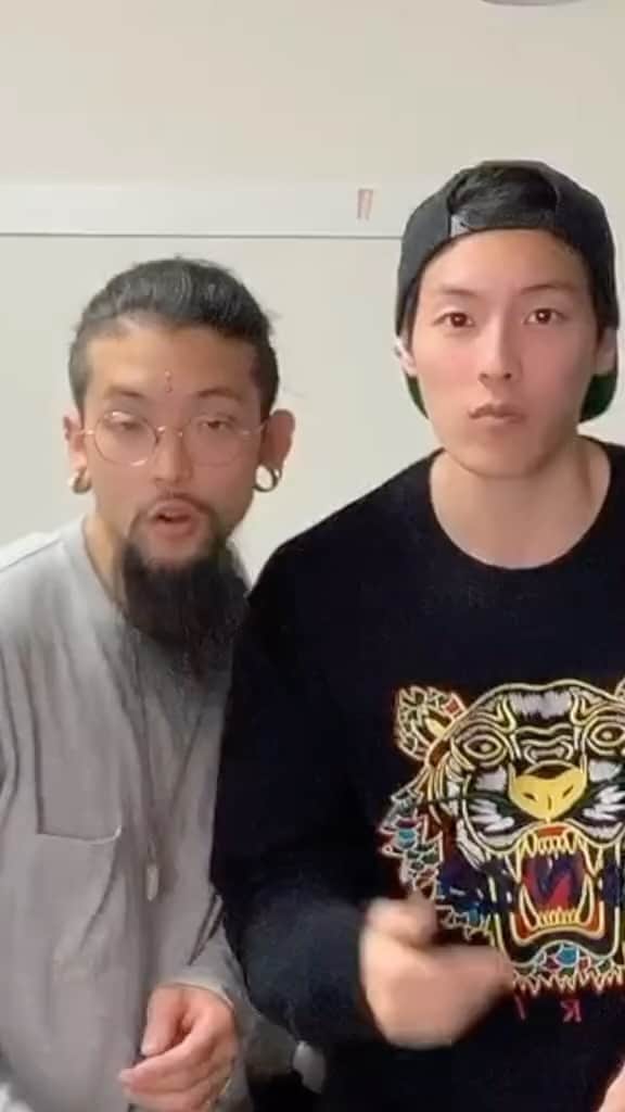 BEATPiAのインスタグラム：「急に寒くなったからみんな体には気をつけるのだよ？ #beatbox #ビートボックス #beatpia #ビートボクサー #音マネ #凄技」