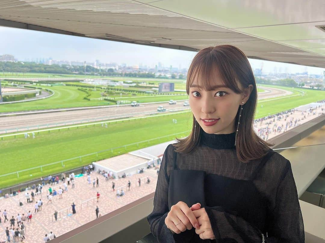 藤江れいなのインスタグラム：「♡ どうする、今週！！！！！！！ マイルCS🐴！！！！！！  ((せーーーーの))  明日19時から放送の私を競馬につれてってで 私の本命は発表するので聴いて下さいね❤︎  みんなのは今聞かせて！！！笑  #競馬 #マイルCS #UMAJO #ラジオNIKKEI #私を競馬につれてって」