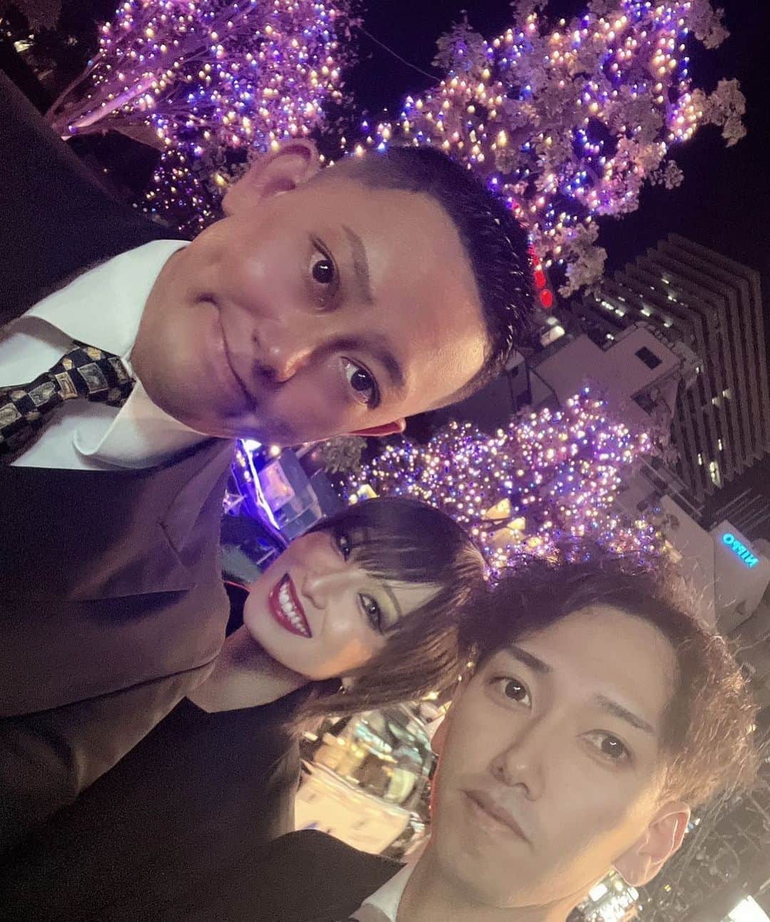 雅まことのインスタグラム：「北新地もイルミネーション😌☘️」