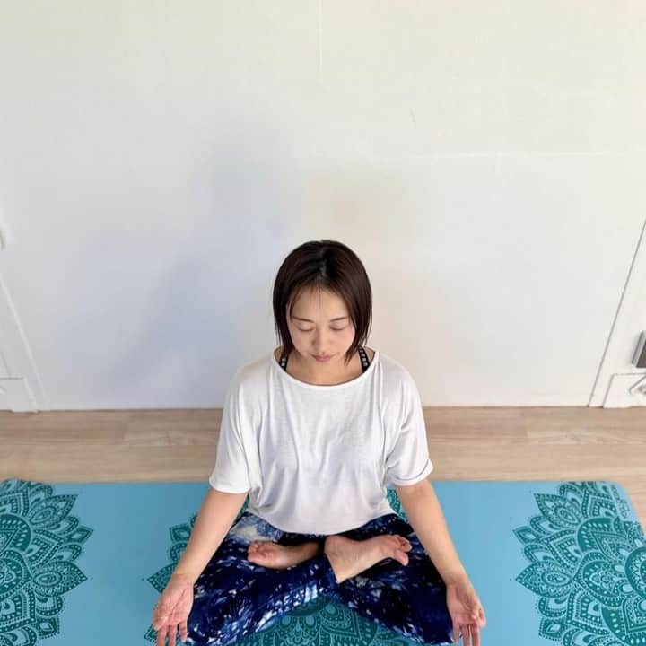 ヨガデザインラボ Yoga Design Labさんのインスタグラム写真 - (ヨガデザインラボ Yoga Design LabInstagram)「47都道府県YDLで繋がろうキャンペーン 関東編🙌  茨城県アンバサダーをご紹介いたします🔆  Kayo様 @kayo_bloom  ■ご紹介(主な活動)  ＊ベビトレヨガインストラクター ＊子どもヨガインストラクター ＊エアリアルヨガインストラクター ＊ダンスインストラクター ＊大人が学ぶ子ども姿勢講座開催 ＊つくばカピオ様、ブリッヂハウス様、守谷子育て支援センター様、Harmiy Yoga & Exercise Studio様"  ■SNS等 Instagram：@kayo_bloom HP：https://kayo-bloom.com Line：@kayo-bloom  今後とも何卒よろしくお願いいたします😌」11月15日 17時58分 - yogadesignlabjapan