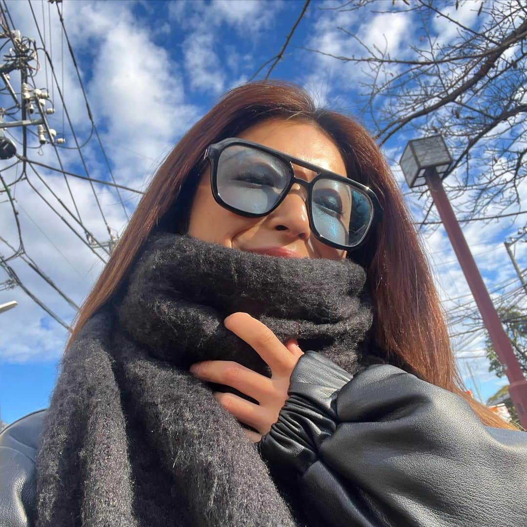 Reimiのインスタグラム：「人生一度きりだからさぁぁ たくさん思い出作ってこ😌🫶🏽☀️」