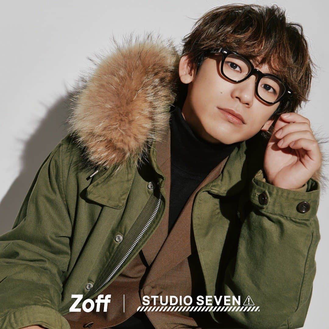 SEVENさんのインスタグラム写真 - (SEVENInstagram)「12/1(金)、全国のZoff店舗と Zoff公式オンラインストアにて STUDIO SEVENと @zoff_eyewear とのコラボレーションアイウェアを発売致します👓  発売に先駆け、Zoff Marche イオンモールナゴヤドーム前店にて11/17(金)-11/19(日)の期間、 先行でアイウェアの試着と関連アイテムの販売を行います。  発売前にご覧頂ける期間限定の開催となりますので、 お近くの方はぜひご来店下さい。  ■Zoff Marche イオンモールナゴヤドーム前 📍愛知県名古屋市東区矢田南4-102-3 イオンモールナゴヤドーム前 3F 11/17(金)-11/19(日)  また、11/16(木)より先行予約を開始致します⚠️  ■先行予約 11/16(木)～ ・Zoff公式オンラインストア ・Zoff ZOZOTOWN店  #zoff#ゾフ#studioseven」11月16日 11時00分 - seven.official