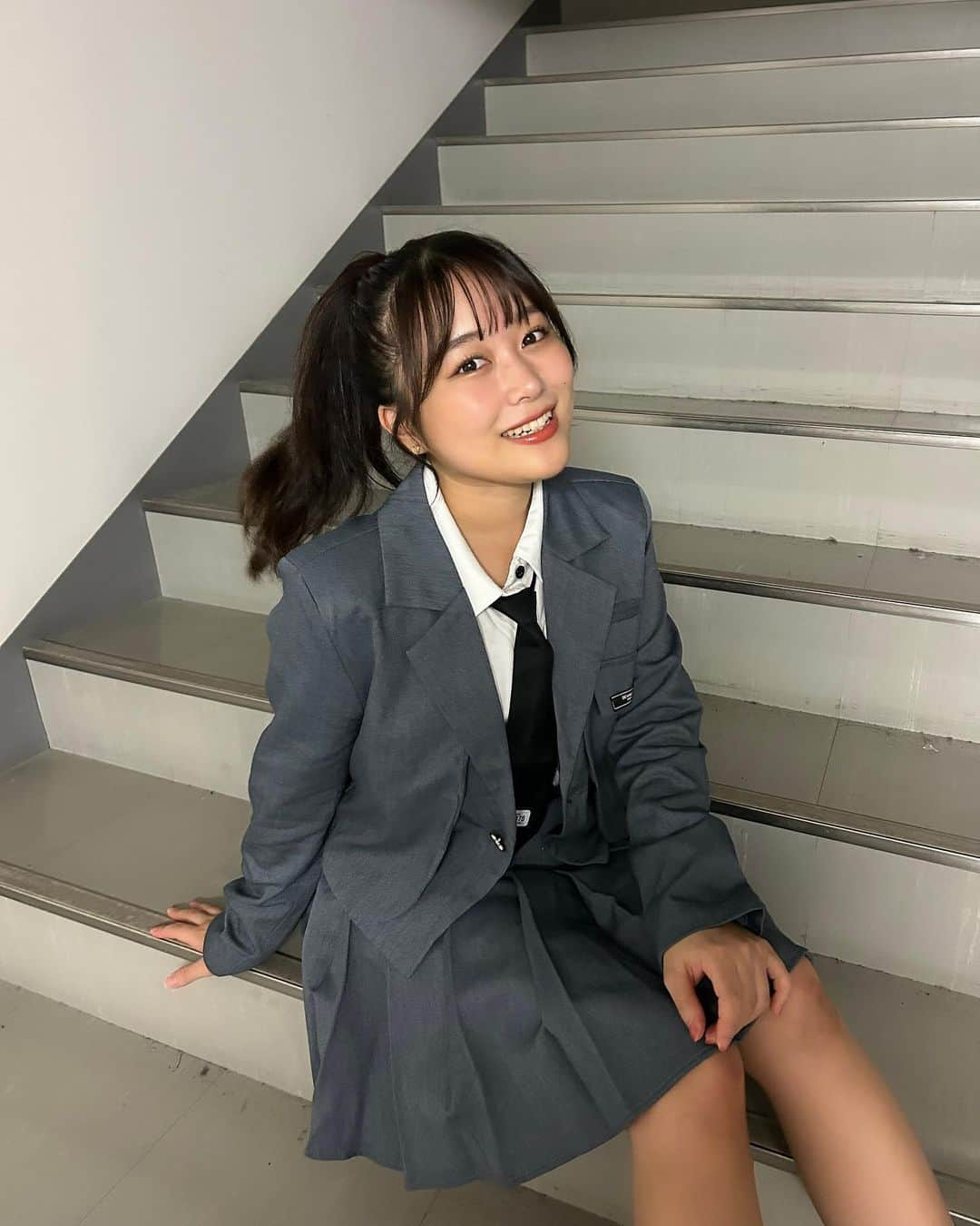 島崎友莉亜さんのインスタグラム写真 - (島崎友莉亜Instagram)「制服久しぶりに着た❕  #制服衣装 #アイドル #idol #japaneseidol #にきちゃん」11月15日 18時14分 - yuria_shimazaki_uug2ki