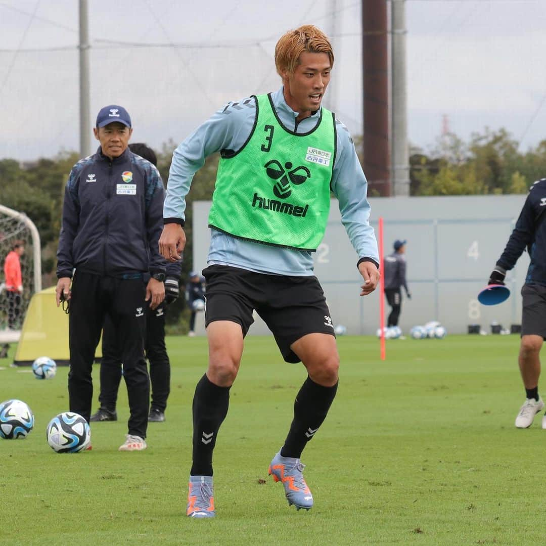 ジェフユナイテッド市原・千葉さんのインスタグラム写真 - (ジェフユナイテッド市原・千葉Instagram)「⚽️ #11月15日 #今こそ!WINBYAL2023  本日のユナパをお届け⚽️  #jefunited #ジェフ千葉 #ユナパレポ #jleague #winbyall」11月15日 18時31分 - jefunited_chiba_official