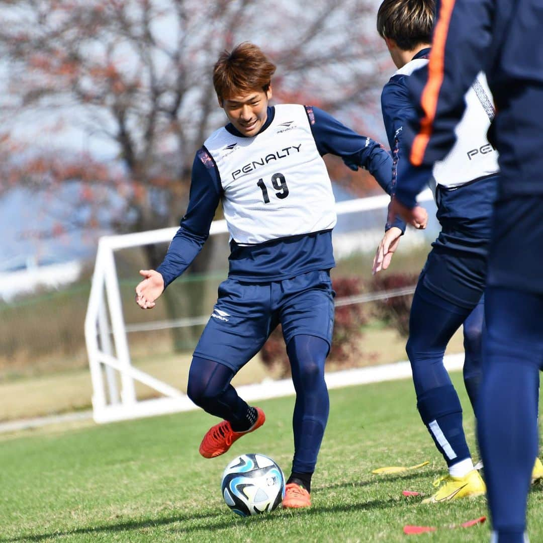 AC長野パルセイロさんのインスタグラム写真 - (AC長野パルセイロInstagram)「. 🟠2023/11/15 Training!! . 🦁🙌 . . ▼next match▼ 11/19(日)14:00 vs北九州🏟長野U . . #長野をオレンジに #prideofnagano #acnp #パルセイロ #ac長野パルセイロ #長野 #jリーグ」11月15日 18時41分 - acnaganoparceiro.official