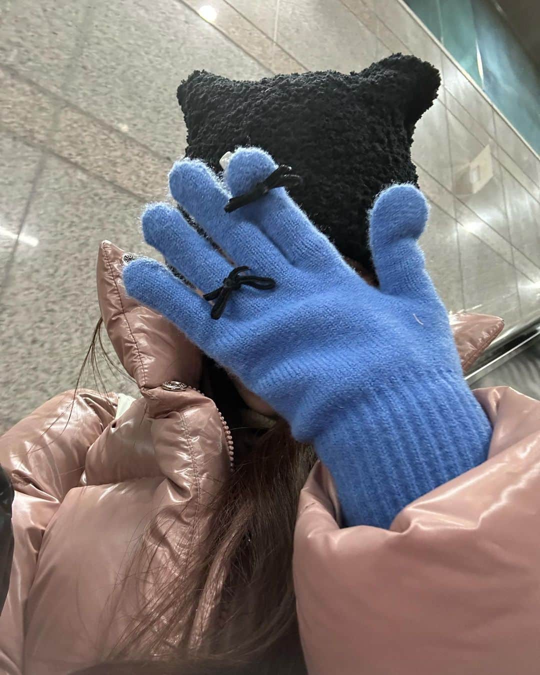 大野莉昂さんのインスタグラム写真 - (大野莉昂Instagram)「리본짱..🎀 韓国でアクセサリー探しが1番楽しい」11月15日 18時47分 - bbbbrikopanda