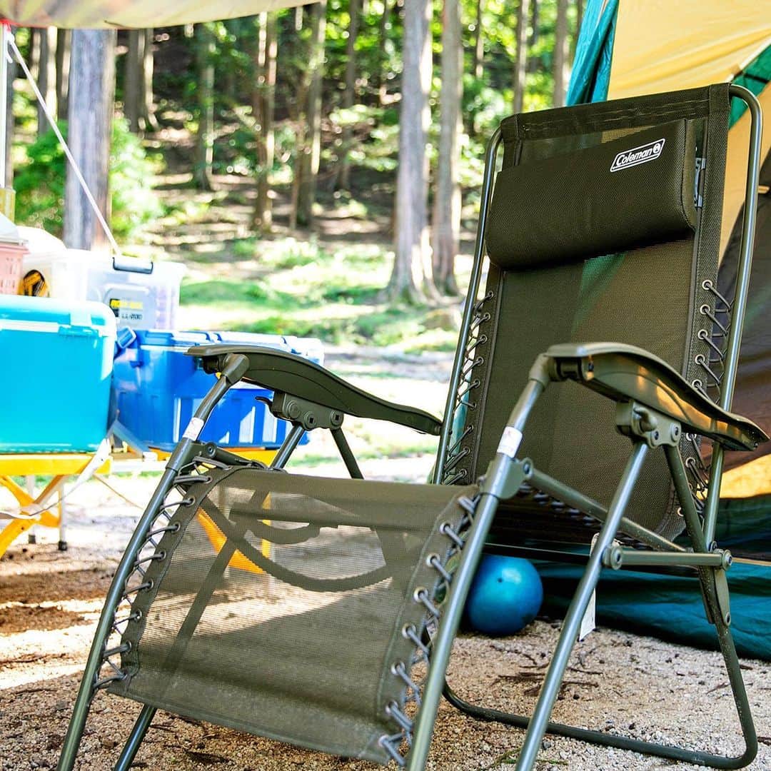 キャンプ情報サイト［ランタン］さんのインスタグラム写真 - (キャンプ情報サイト［ランタン］Instagram)「CAMP SMILE STYLE ／ 木漏れ日と爽やかな風の中で過ごすグループキャンプ。 にぎやかに過ごすみんなの大切な思い出に ＼ いろんなキャンパーのキャンプスタイルを現地取材と一般キャンパーからの投稿で数多く掲載してます。 . . 詳しくは @lantern.camp webサイトをご覧ください . . #camp #camping #camplife #outdoor #travel #trip #lantern_smile #キャンプ #キャンプ用品 #アウトドア #テント #自然 #旅行 #キャンプ初心者 #キャンプ好きな人と繋がりたい #アウトドア好きな人と繋がりたい #camper #外遊び #キャンプスタイル #かぶとの森テラス #グループキャンプ #グルキャン #Coleman #コールマン #インフィニティチェア #２ルームハウス」11月15日 18時48分 - lantern.camp