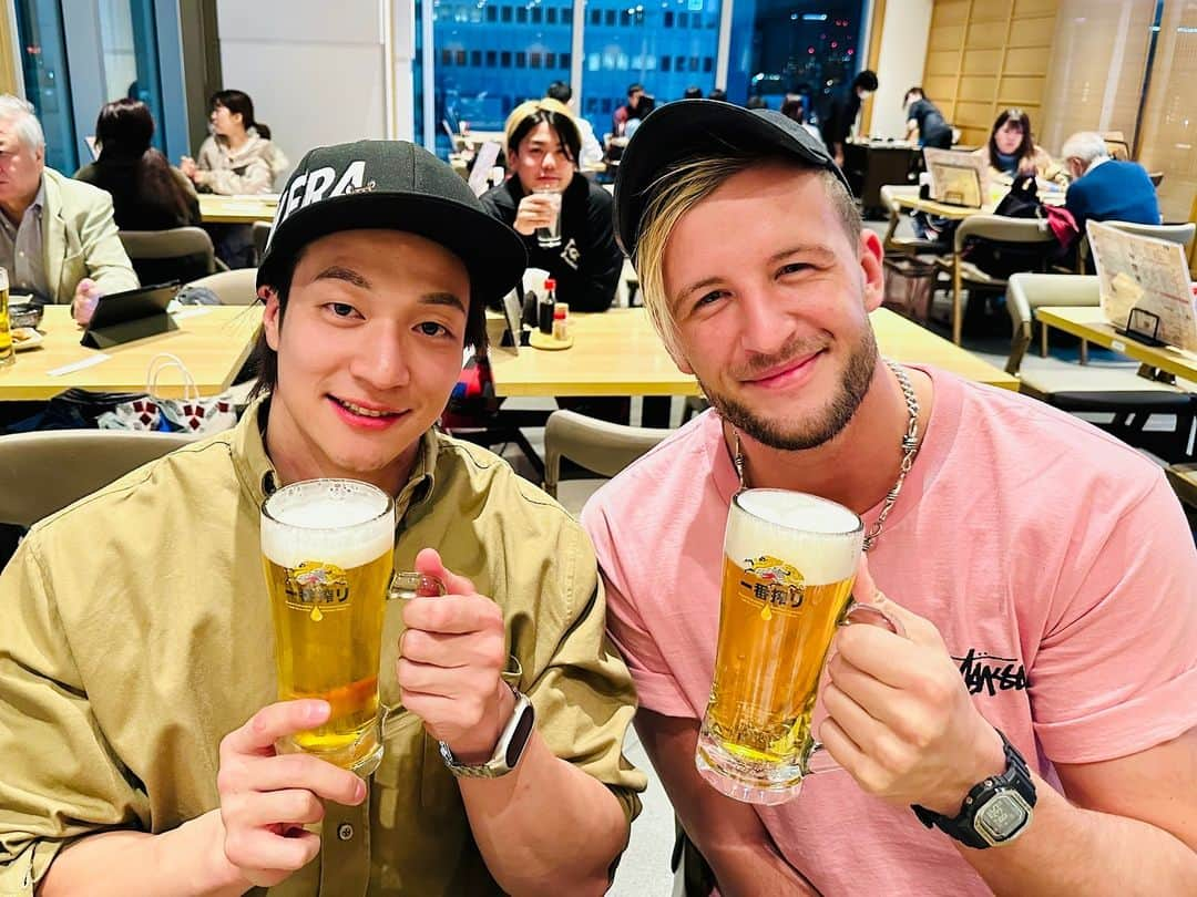 上野勇希さんのインスタグラム写真 - (上野勇希Instagram)「🔥🐙🍺❤︎  #ddtpro #上野勇希　#yukiueno」11月16日 0時31分 - dna_ueno